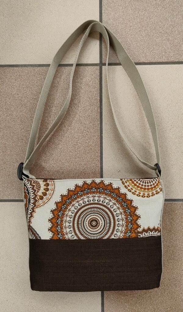 1.6 Piccola MANDALA MARRONE