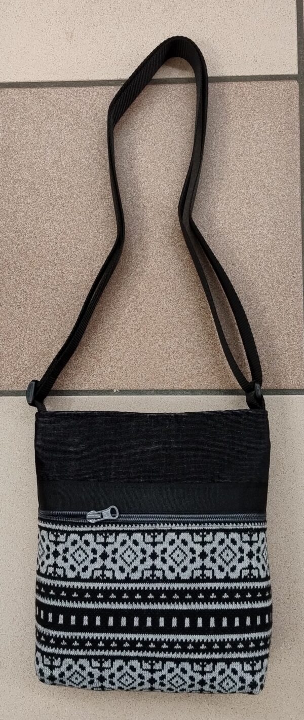 3. Piccolina VELLUTO NERO effetto JEANS e JERSEY GRECHE